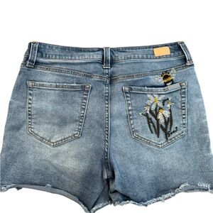 Seven7 Embroidered Bee Denim Shorts Sz 8